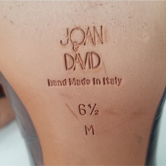 Joan & David Brown Pumps Size 6.5 Embossed Leather Round Toe Block Heel Padded - Picture 7 of 12